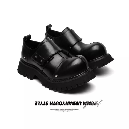 Minimalist Plain-Toe Derby
